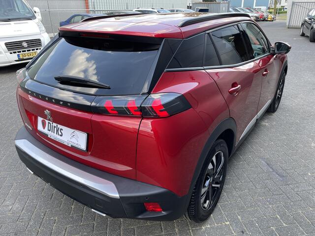 Peugeot 2008 130pk Allure Pack (Camera - Navigatie via APP - i-cockpit - Automatische Airco - Parkeersensoren V+A)