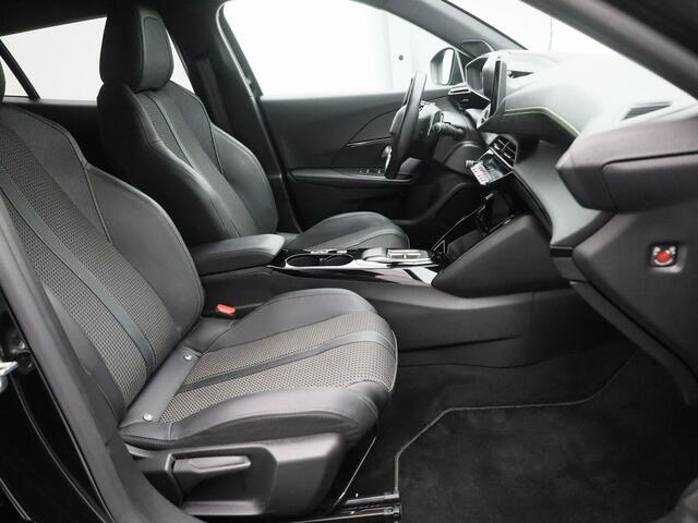Peugeot 2008 1.2 PureTech 130 PK Automaat GT-Line | CAMERA