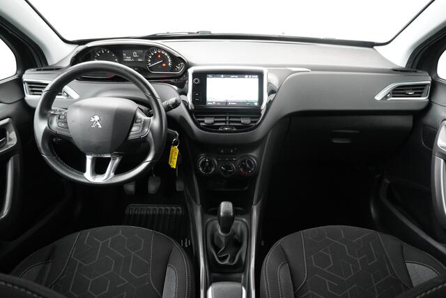 Peugeot 2008 BWJ 2017 1.2 82 PK PureTech Blue Lion AIRCO / BLUETOOTH / NAVI / CRUISE / APPLE CARP. / ANDROID AUT. / PDC / MULTIFUNCT. STUUR