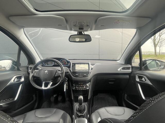 Peugeot 2008 1.2 PureTech Allure | Navi | Clima | Glazen dak