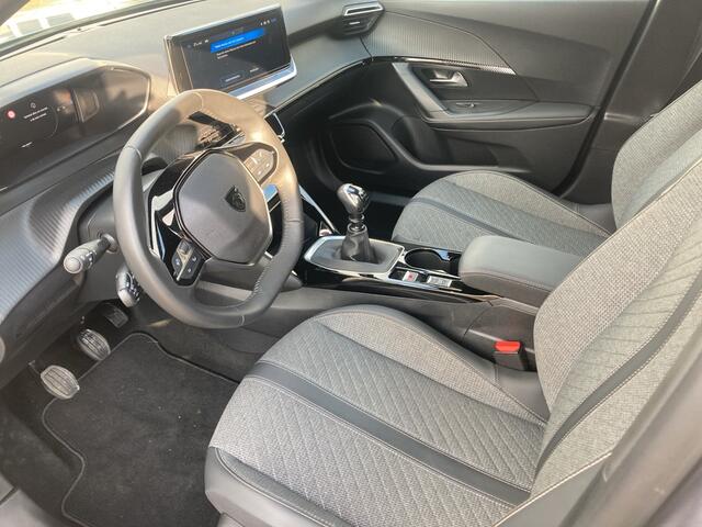 Peugeot 2008 1.2 PureTech Allure