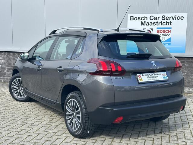 Peugeot 2008 1.2 PureTech Allure | Navigatie | Blue-tooth | PDC | Cruise Control | Garantie Interesse, Proefrit? Bel of app met: 06-24 28 28 42