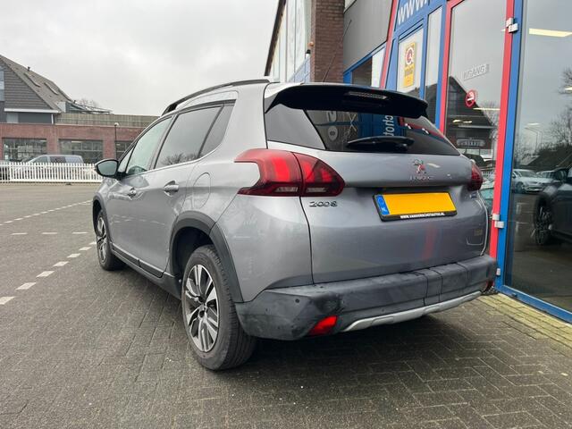Peugeot 2008 1.2 110pk Panodak Navi Carplay Camera Airco(ECC)
