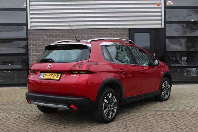 Peugeot 2008 1.2 PureTech Allure / Carplay / Clima / PDC / N.A.P.