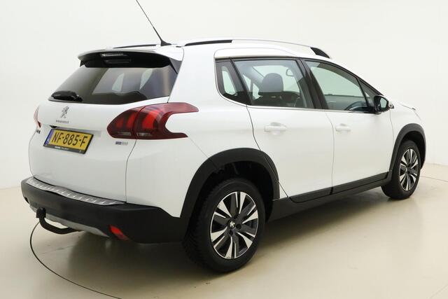 Peugeot 2008 1.2 PureTech 110pk Allure | Trekhaak | Camera achter | Panoramadak | Climate Control | Navigatie | Grip Control | Nieuwe distributie
