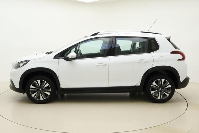 Peugeot 2008 1.2 PureTech 110pk Allure | Trekhaak | Camera achter | Panoramadak | Climate Control | Navigatie | Grip Control | Nieuwe distributie