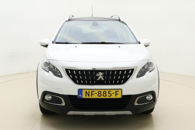 Peugeot 2008 1.2 PureTech 110pk Allure | Trekhaak | Camera achter | Panoramadak | Climate Control | Navigatie | Grip Control | Nieuwe distributie
