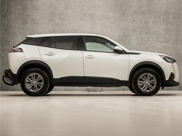 Peugeot 2008 1.2 PureTech Sport Automaat (APPLE CARPLAY, NAVIGATIE, STOELVERWARMING, 360 CAMERA, LED KOPLAMPEN, SPORTSTOELEN, DAB+, LANE ASSIST, NIEUWE APK, NIEUWSTAAT)