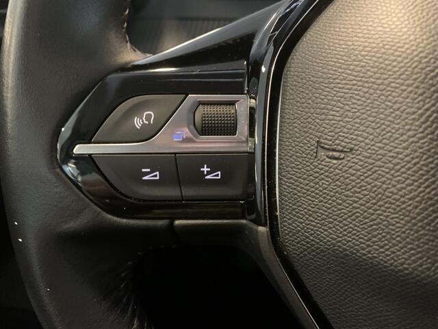 Peugeot 2008 1.2 PureTech Active Pack NAVIGATIE-CLIMATE CONTROL-ACHTERUITRIJCAMERA