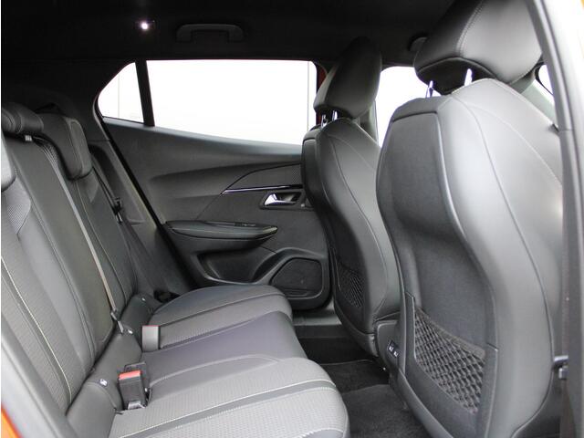 Peugeot 2008 1.2 PureTech GT-Line Automaat | Navi / Camera / Climate
