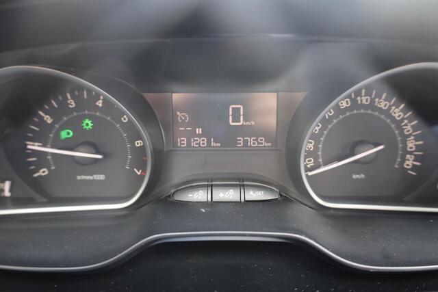 Peugeot 2008 1.2 PureTech Active CARPLAY NAVI DAB CRUISE PDC NAP CLIMA