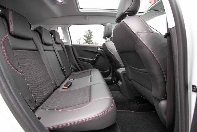 Peugeot 2008 1.2 PureTech GT-Line automaat All-in rijklaarprijs | Nav | Cam | Panodak | stoelverw.