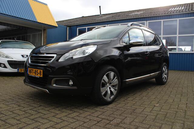 Peugeot 2008 1.2i "Allure" Navi - Cruise - Panoramadak !!! 110 Pk