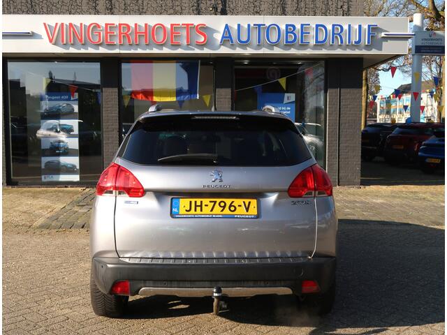 Peugeot 2008 1.2 Benzine Allure EAT6 AUTOMAAT 110 Pk * Automaat * Navigatie * Panoramadak * Trekhaak * 1/2 Leder interieur * Automatisch en- en uitparkeersysteem * Vingerhoets; Vierde Generatie Eersteklas Service ! al meer dan 100 jaar......