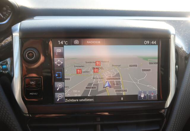 Peugeot 2008 1.2 Benzine Allure EAT6 AUTOMAAT 110 Pk * Automaat * Navigatie * Panoramadak * Trekhaak * 1/2 Leder interieur * Automatisch en- en uitparkeersysteem * Vingerhoets; Vierde Generatie Eersteklas Service ! al meer dan 100 jaar......