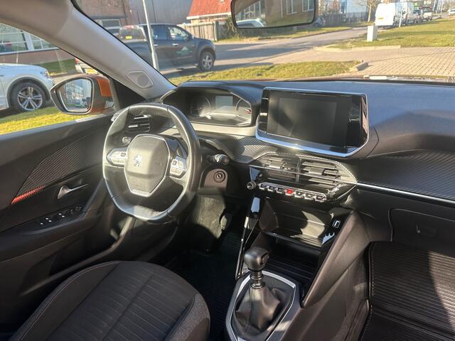 Peugeot 2008 1.2 PureTech Allure 130 PK | Metallic | App connect