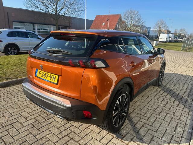 Peugeot 2008 1.2 PureTech Allure 130 PK | Metallic | App connect