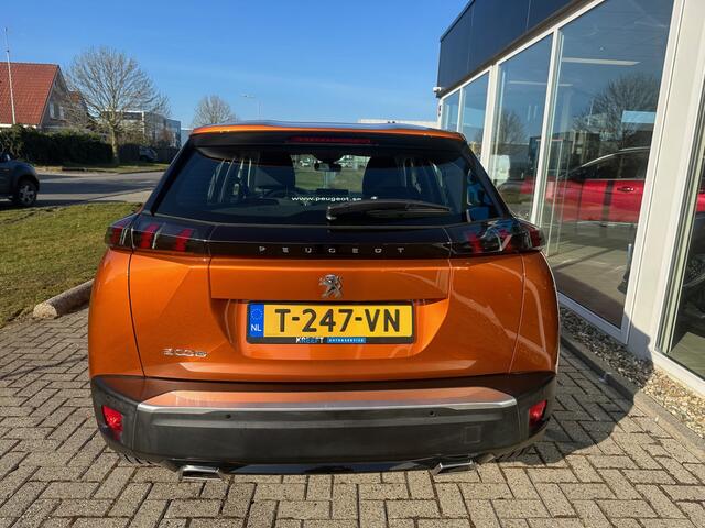 Peugeot 2008 1.2 PureTech Allure 130 PK | Metallic | App connect