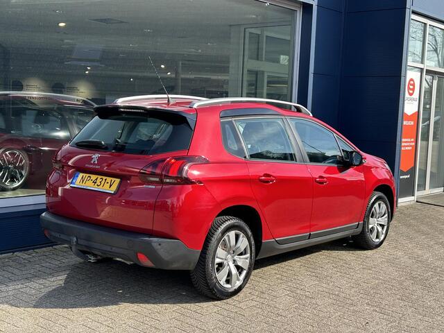 Peugeot 2008 1.2 Turbo 110PK Active | Trekhaak 1250 KG | Navigatie | Cruise control | Climate Control | Hoge zit | Parkeersensoren | Mistlampen | Lichtmetalen Velgen | All Season Banden |