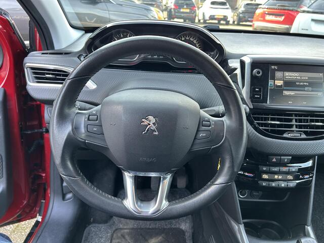 Peugeot 2008 1.2 Turbo 110PK Active | Trekhaak 1250 KG | Navigatie | Cruise control | Climate Control | Hoge zit | Parkeersensoren | Mistlampen | Lichtmetalen Velgen | All Season Banden |