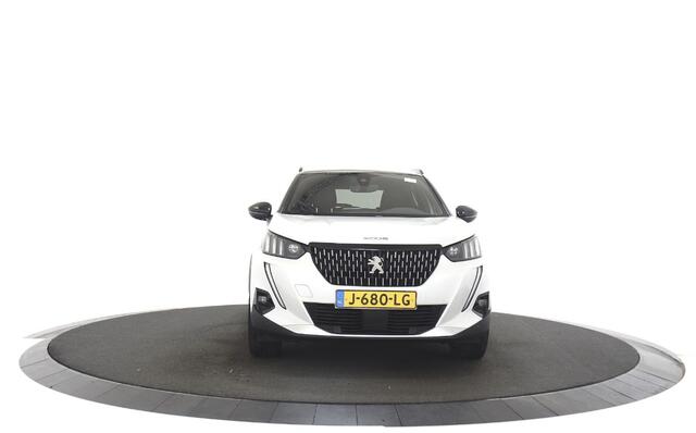 Peugeot 2008 1.2 PureTech GT-Line Cruise control adaptief / Trekhaak met afneembare kogel / Navigatiesysteem
