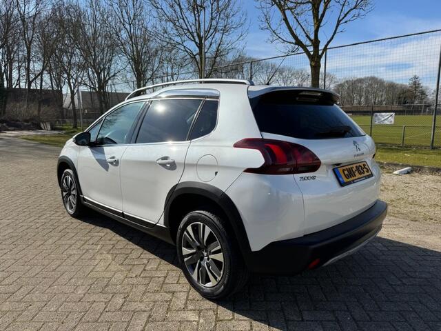 Peugeot 2008 1.2 Turbo ALLURE -Climate-Cruise Control