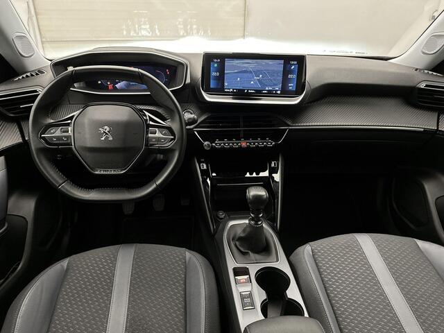 Peugeot 2008 100pk Allure | 1ste eigenaar | Navigatie | Camera | LED | Keyless | Privacy Glass