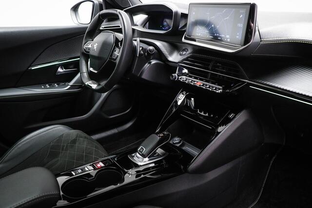 Peugeot 2008 1.2 PureTech GT Pack | PANORAMADAK | STOELVERWARMING | DAB | APPLE | CAMERA