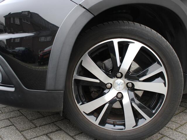 Peugeot 2008 1.2 PureTech GT-Line 110PK EAT6 Automaat Panoramadak, Camera Achter, Parkeerhulp achter, Lichtmetalen velgen