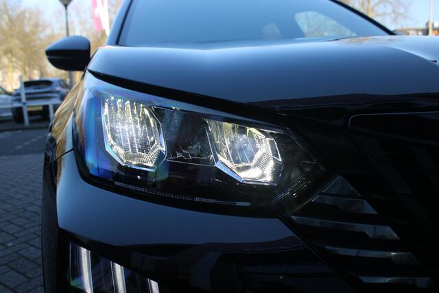 Peugeot 2008 1.2 100PK ALLURE | DRAADLOZE APPLE CARPLAY/ANDROID AUTO | ACHTERUITRIJ CAMERA | PARKEERSENSOREN VOOR EN ACHTER | NAVIGATIE | CLIMATE CONTROL | LICHTMETALEN VELGEN 17" | LED KOPLAMPEN |