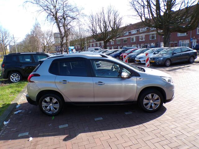 Peugeot 2008 1.2 PureTech Allure NAVI TELEFOON CRUISECONTROL TREKHAAK......
