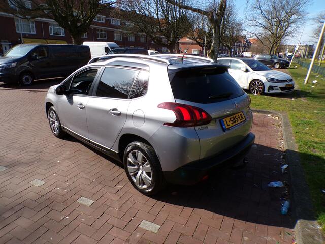 Peugeot 2008 1.2 PureTech Allure NAVI TELEFOON CRUISECONTROL TREKHAAK......