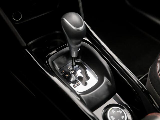 Peugeot 2008 1.2 PureTech Sport Automaat (APPLE CARPLAY, NAVIGATIE, CLIMATE, GETINT GLAS, LEDER, XENON, SPORTSTOELEN, CRUISE, PARKEERSENSOREN, NIEUWE APK, NIEUWSTAAT)
