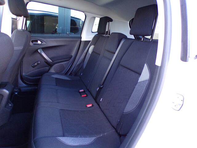 Peugeot 2008 1.2 PureTech Blue Lion Panorama Parelmoer Trekhaak NAP!