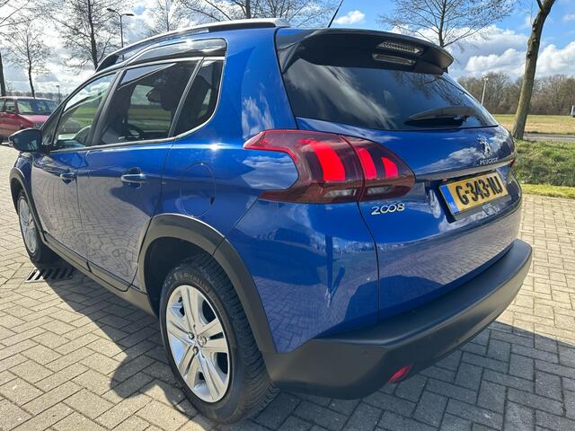 Peugeot 2008 1.2 PureT. Signature