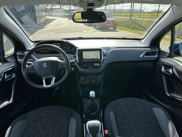Peugeot 2008 1.2 PureT. Signature