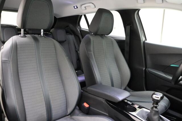 Peugeot 2008 1.2 100PK PureTech Blue Lease Allure | Trekhaak | Lichtmetalen velgen | Stoelverwarming | Navigatie | Keyless start | Camera