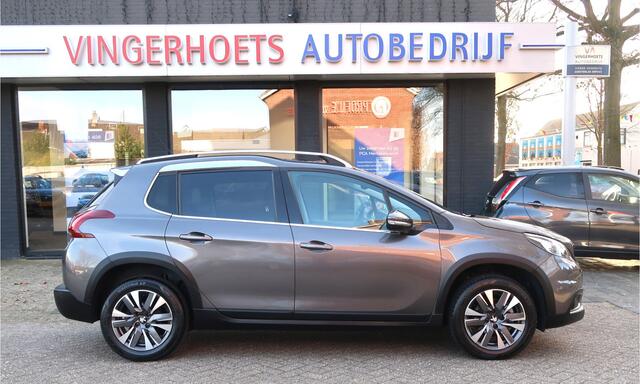 Peugeot 2008 110 Pk Benzine * AUTOMAAT * Hele mooie luxe * Allure * Panoramadak * Navigatie * Automatisch in- en uitparkeersysteem * L.M. Velgen * 1/2 Lederen Interieur * Vingerhoets; Vierde Generatie Eersteklas Service !