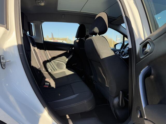 Peugeot 2008 1.2 PureTech Blue Lion Pano,Navi,Trekhaak,110pk,Airco,Cruise,Pdc,Lmv,Apk tot 08-2025