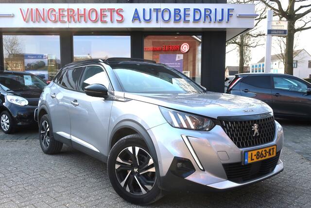 Peugeot 2008 130 Pk Benzine Superluxe * GT * Automaat * Open Schuif Kanteldak * Navigatie * ook Apple Car Play en Android Auto * 1/2 Lederen Interieur * Stoelverwarming * GT * Keyless Entree & Start Button * Dodehoekbewaking * Vingerhoets; Vierde Generatie Eersteklas 