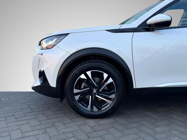 Peugeot 2008 1.2 PureTech Allure Pack Connect | Trekhaak Afneembaar| Navigatie | Camera | Apple Carplay/Android Auto | LED Koplampen | Rijklaarprijs!
