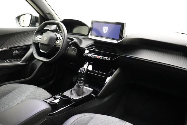 Peugeot 2008 1.2 PureTech Allure 100 PK | Handgeschakeld | Climate Control | Cruise Control | Navigatie | Mirror screen | Licht metalen velgen | 1e eigenaar