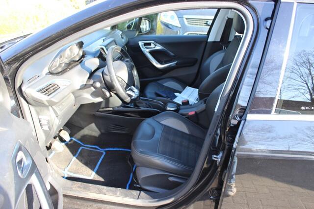 Peugeot 2008 1.2 PT BL EXECUTIVE, PANO,PDC,OHB