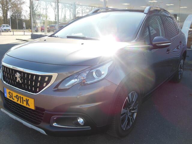 Peugeot 2008 1.2 PureTech Allure staat in Hoogeveen