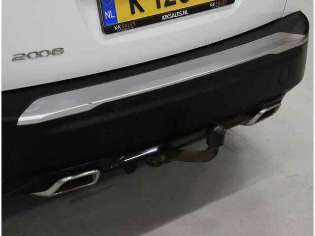 Peugeot 2008 1.2 PureTech Allure [TREKHAAK, CAMERA, APPLE CARPLAY, ANDROID, HALF LEDER, NAVIGATIE, CLIMATE, CRUISE, NIEUWSTAAT]