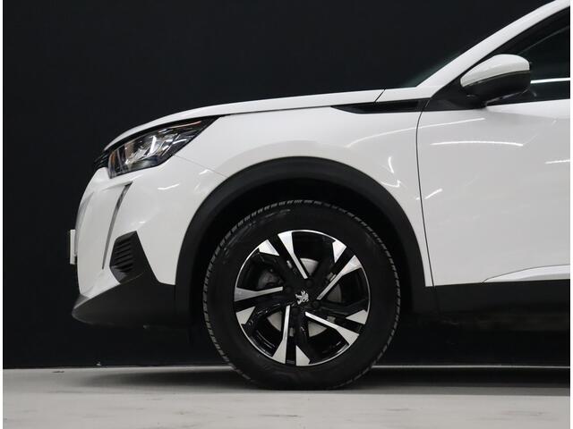 Peugeot 2008 1.2 PureTech Allure [TREKHAAK, CAMERA, APPLE CARPLAY, ANDROID, HALF LEDER, NAVIGATIE, CLIMATE, CRUISE, NIEUWSTAAT]