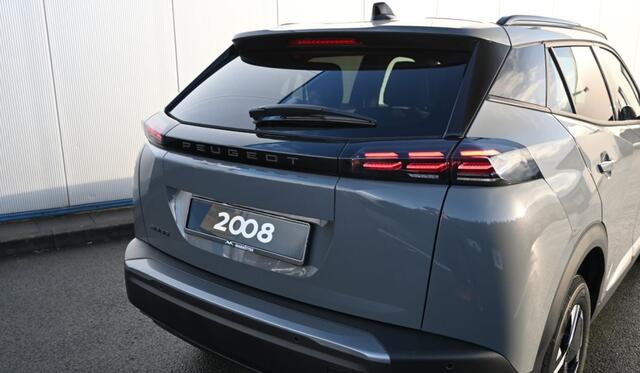 Peugeot 2008 1.2 PureTech Allure Pack 130pk/Stoelverwarming/ECC.