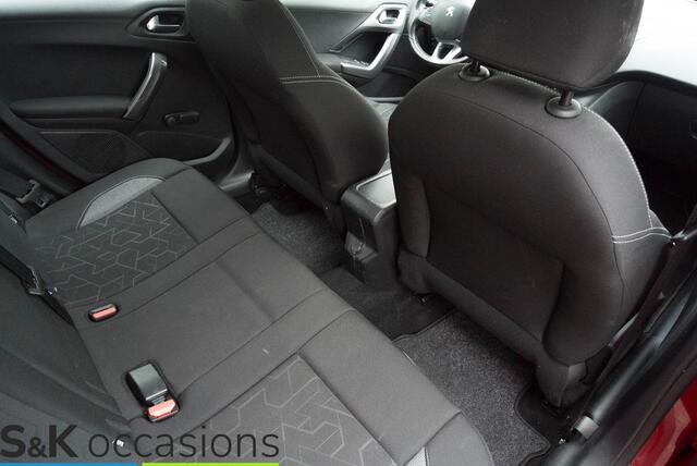 Peugeot 2008 1.2 PureTech Blue Lion NAVI