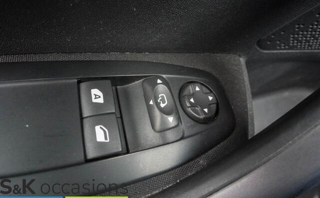 Peugeot 2008 1.2 PureTech Blue Lion NAVI