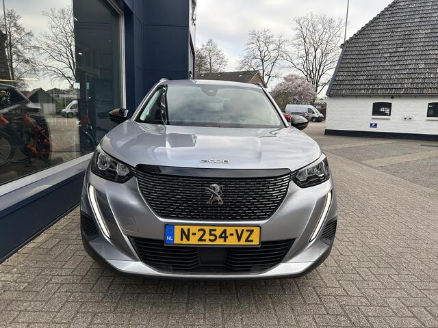 Peugeot 2008 1.2 Turbo 100PK Allure | Navigatie | LED Verlichting | Half Lederen Bekleding | Climate Control | Cruise Control | 17 Inch Lichtmetalen Velgen.
